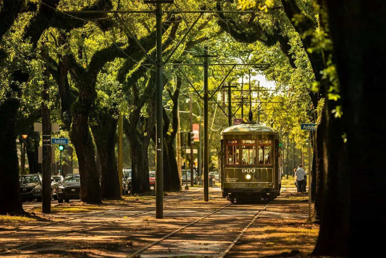 royal street: french quarter walking tour