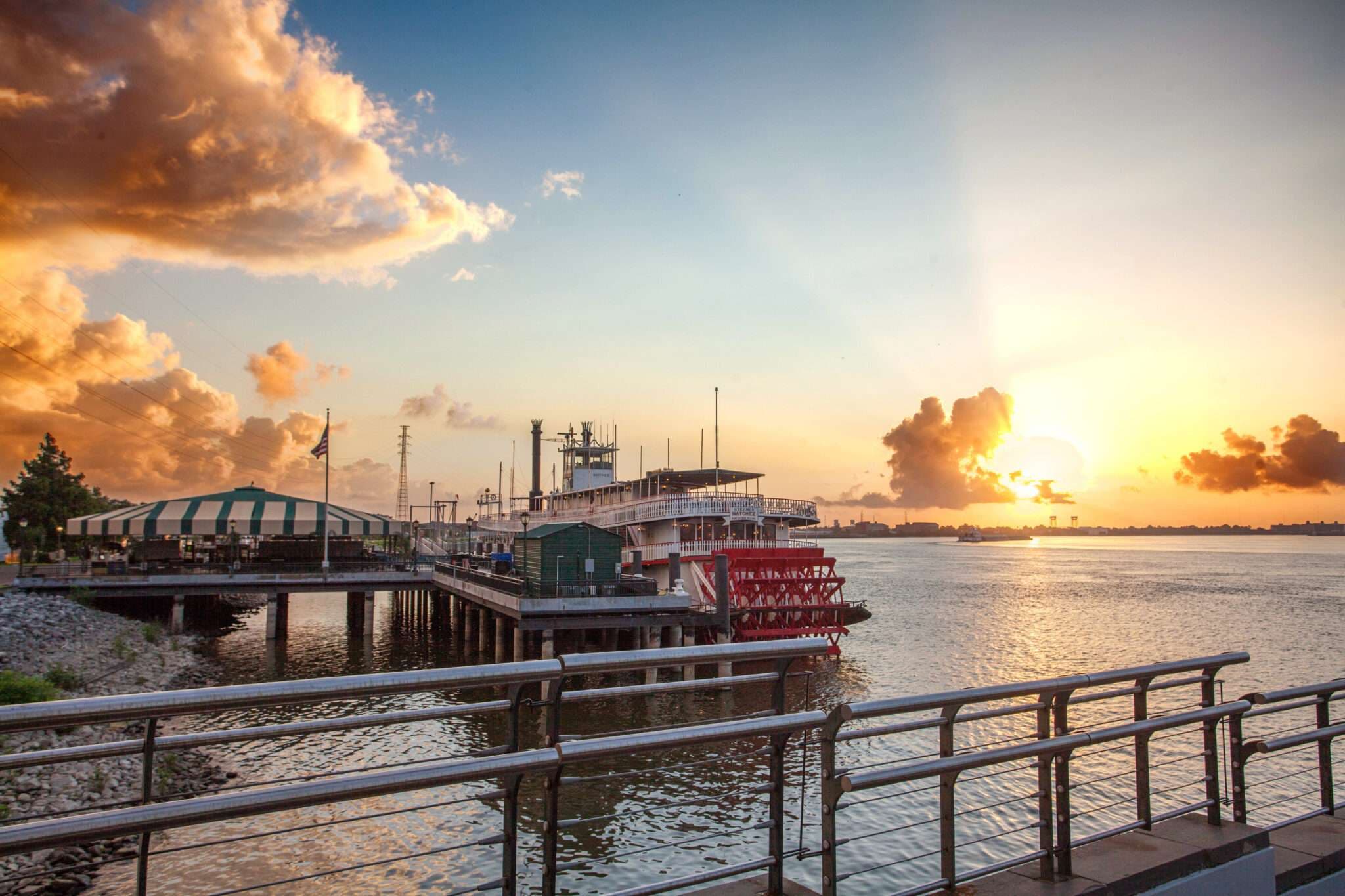 french quarter walking tour: steam boat on mississippi river